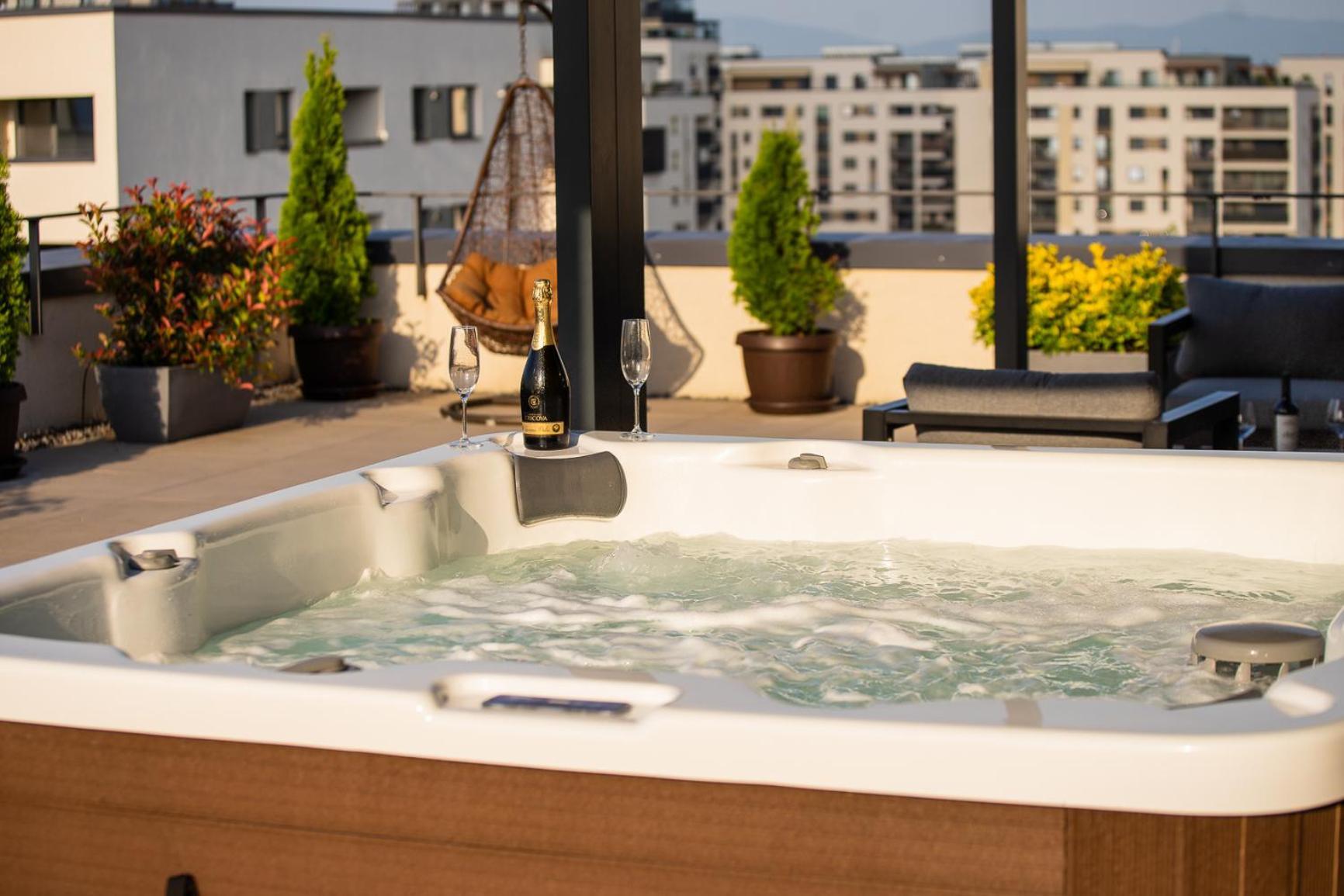 Penthouse Eliza - Coressi Braşov Esterno foto